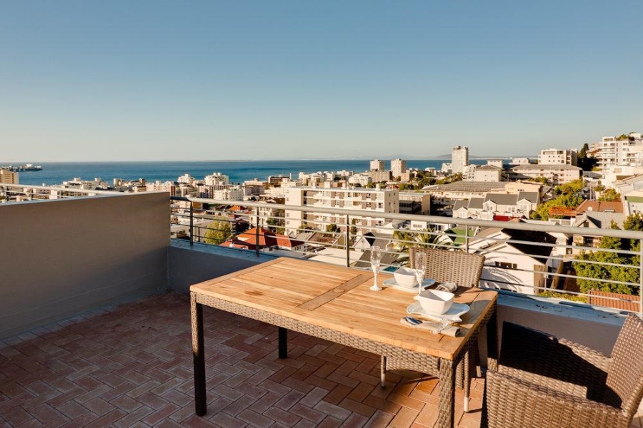 To Let 1 Bedroom Property for Rent in Sea Point Western Cape